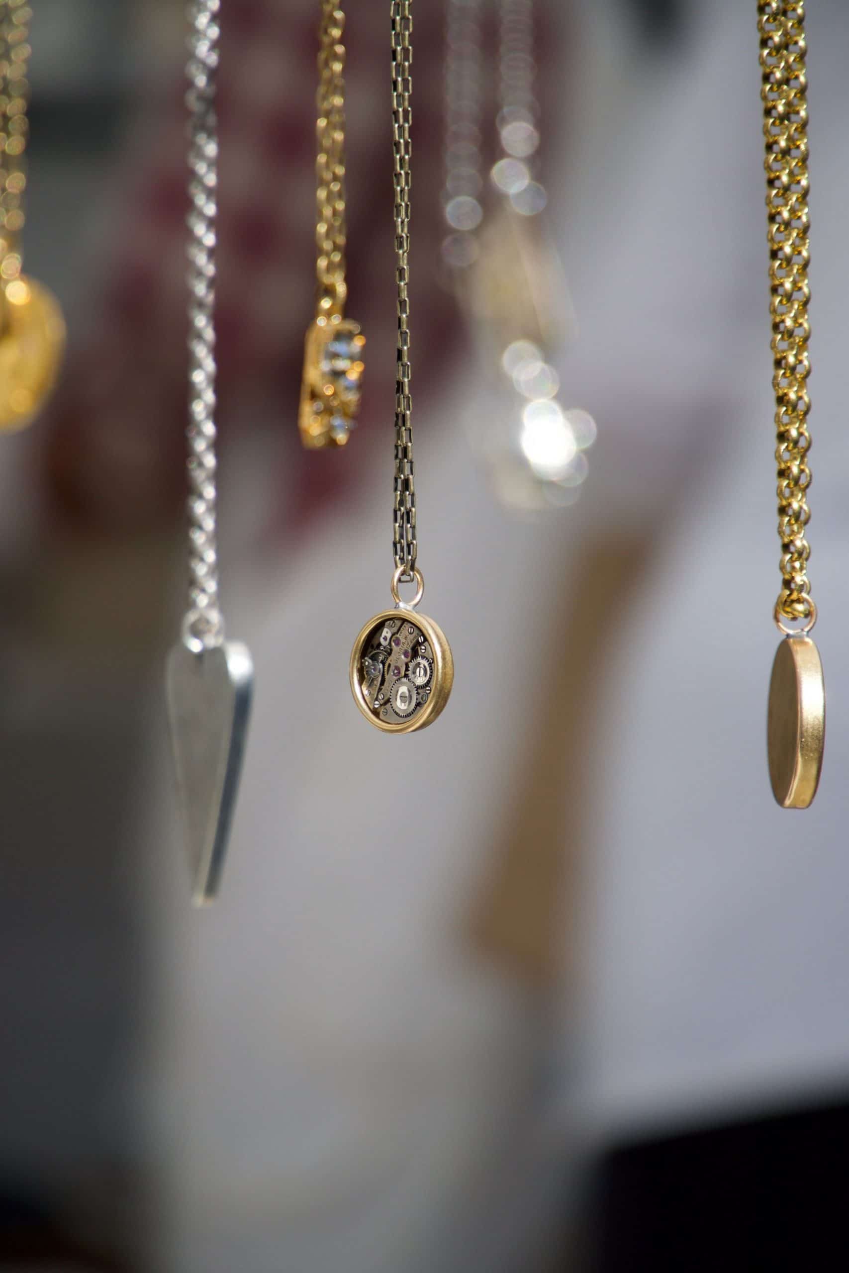 Buying Affordable Gold Jewelry at Meriden Pawn Shop